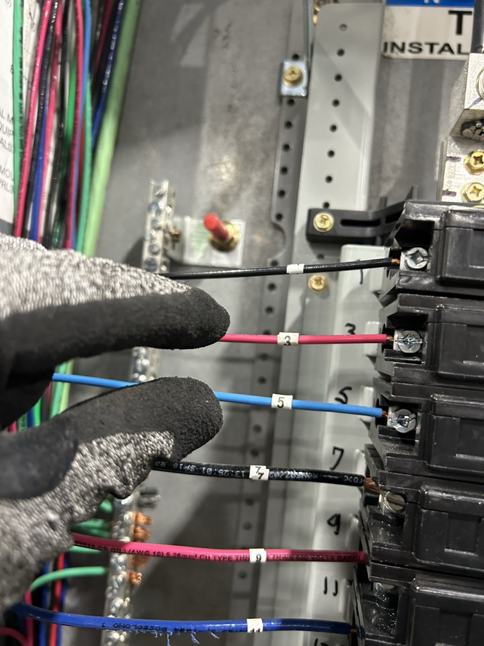 Labeled panel branch-circuit wiring